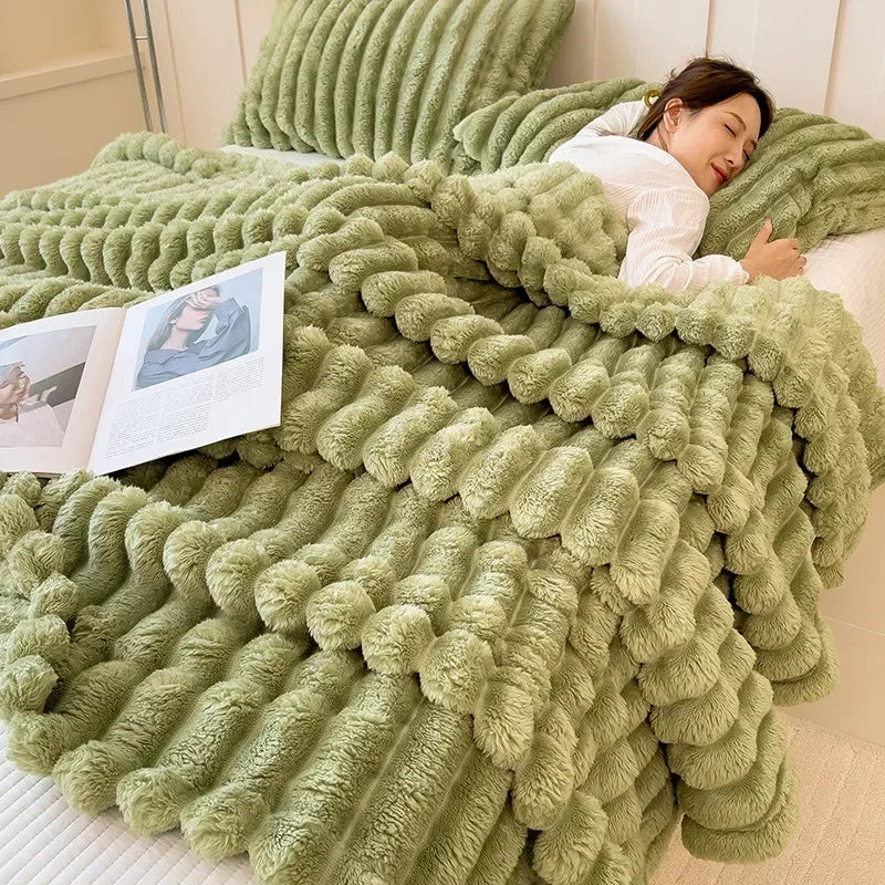 Rabbit hair velvet blanket, Falei velvet nap, coral velvet cover blanket, winter thick air conditioning blanket
